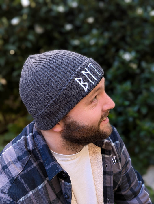 Bonnet en laine mérinos BRODÉ - BNT